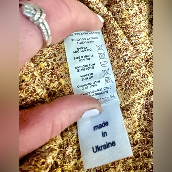 UGHI European Collection midi/maxi Dress w/ fine detailings - Picture 8 of 10